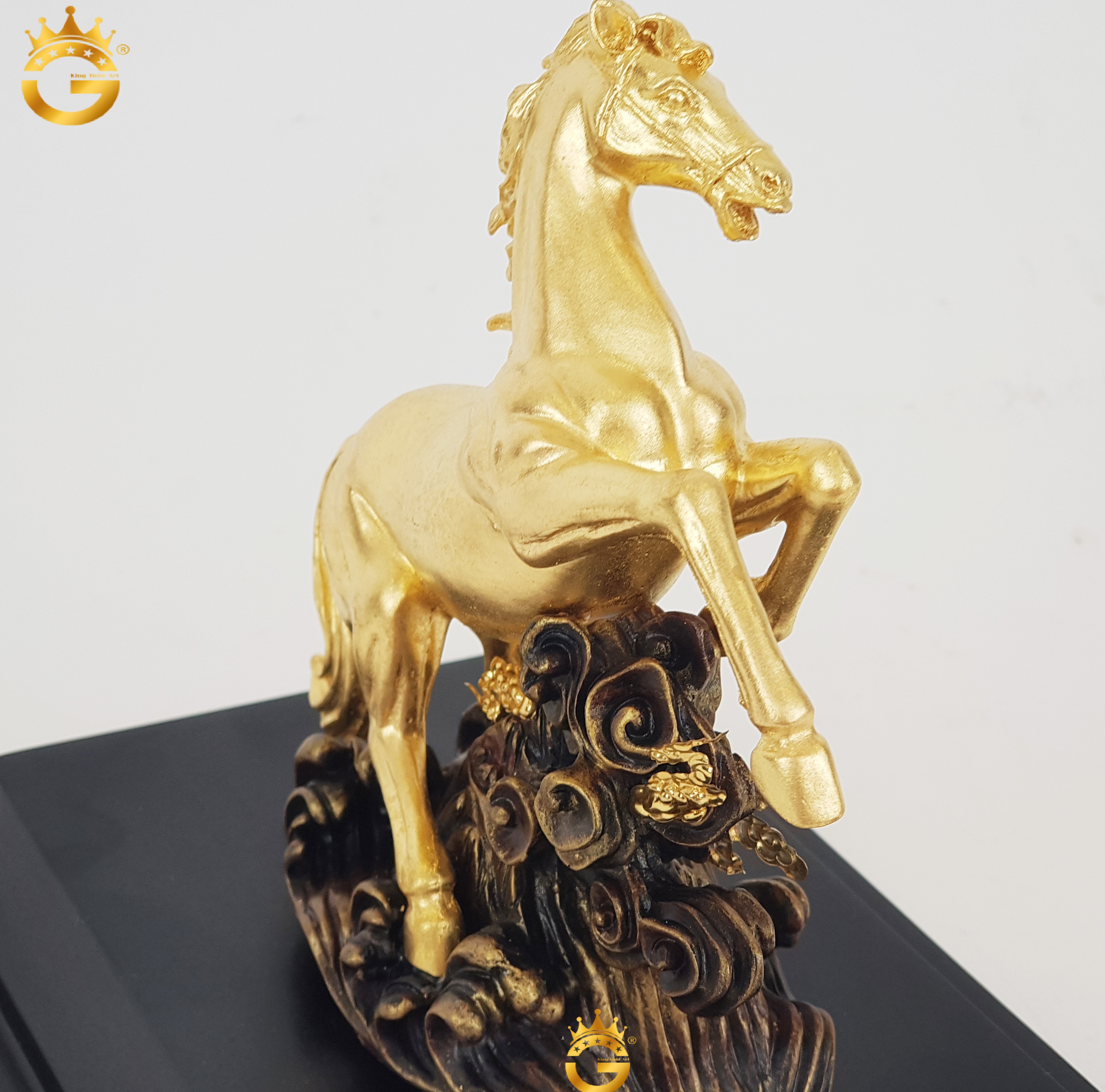 Tượng Ngựa Phong Thủy Dát Vàng 24K